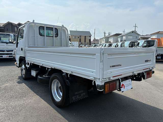 Isuzu Elf 8