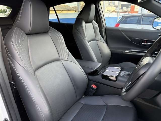 Toyota Harrier 3
