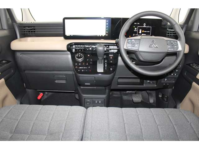 Mitsubishi Delica Mini 8