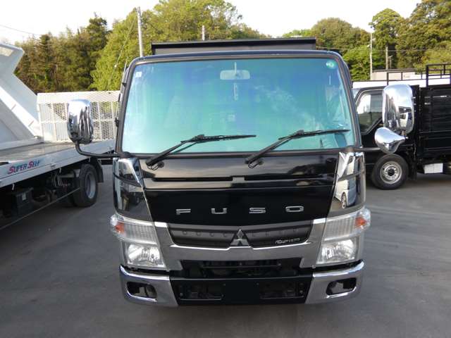 Mitsubishi Fuso Canter 4