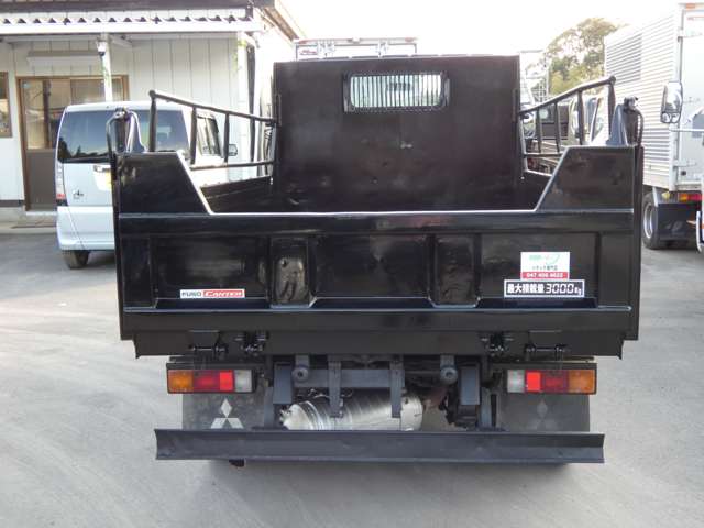 Mitsubishi Fuso Canter 8
