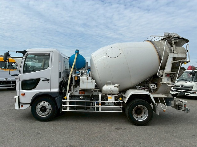 Hino Ranger 12