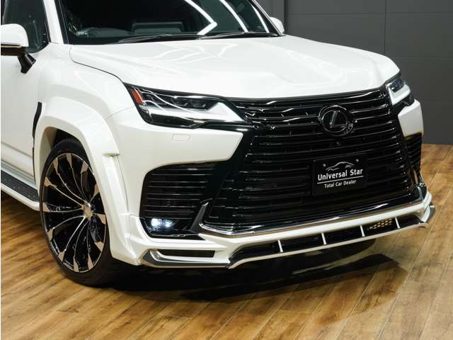 Lexus LX 11