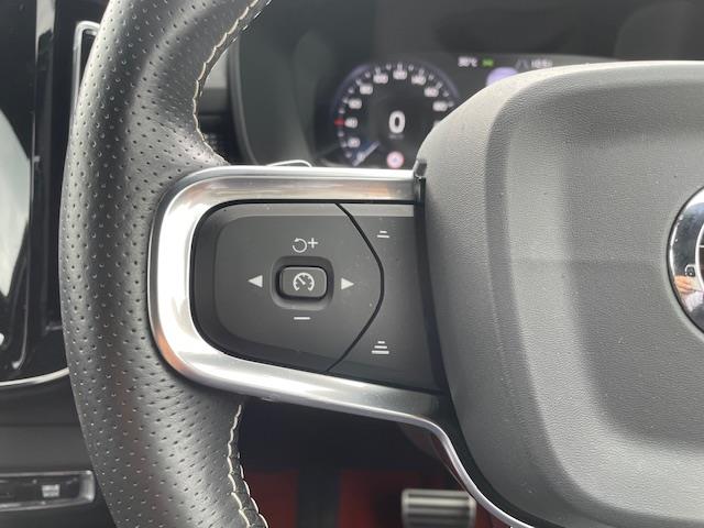 Volvo XC40 8