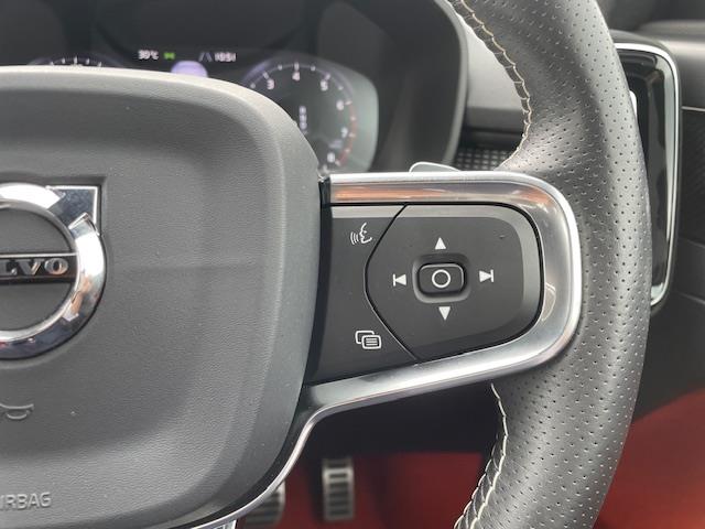 Volvo XC40 9