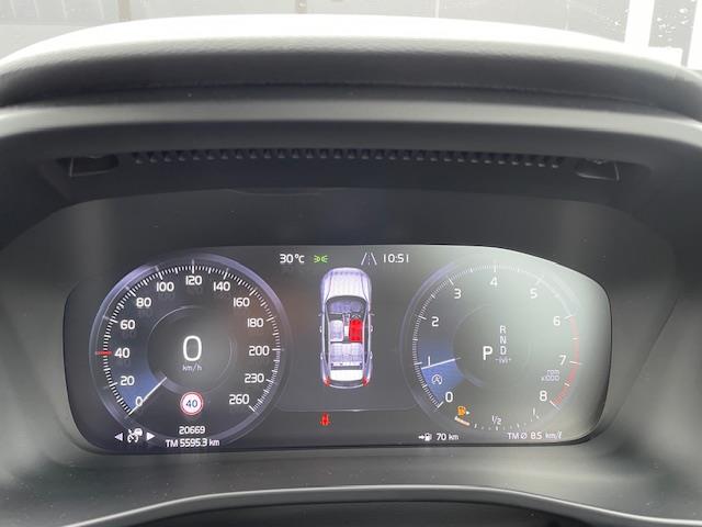 Volvo XC40 10