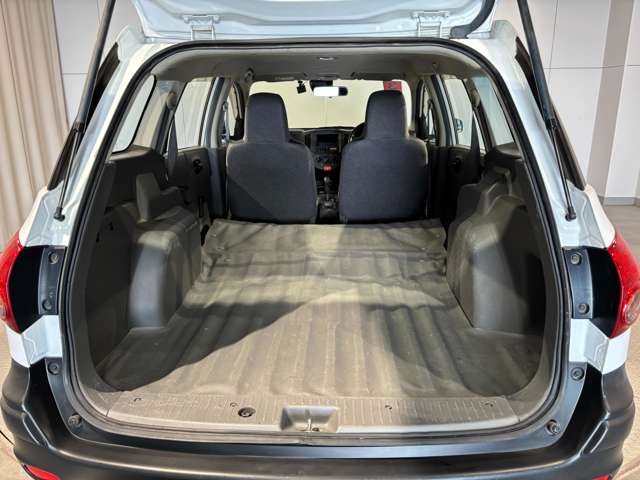 Nissan NV150 AD 11