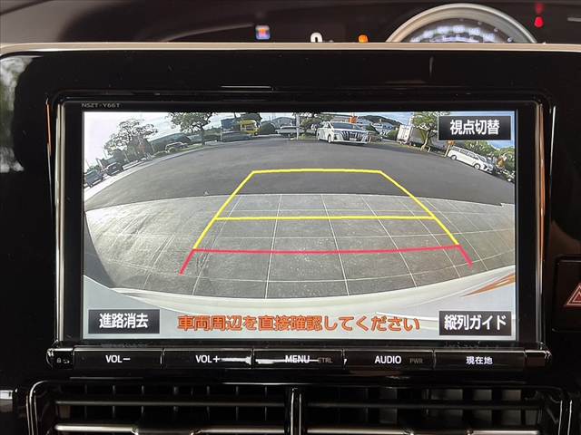 Toyota Estima 4