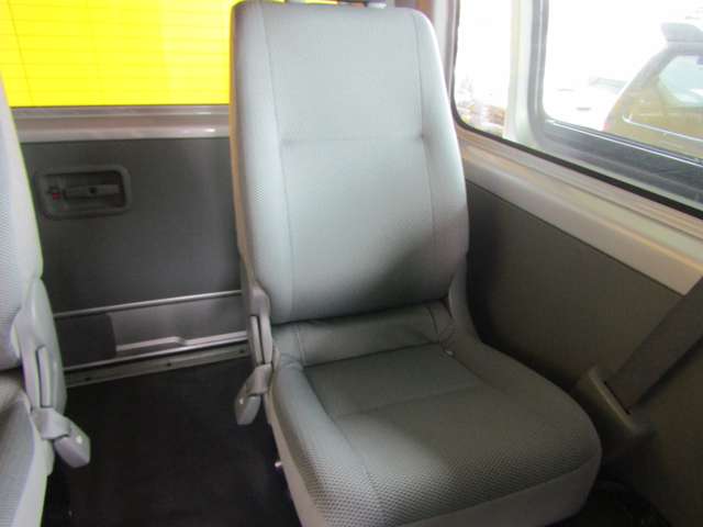 Toyota Hiace 12