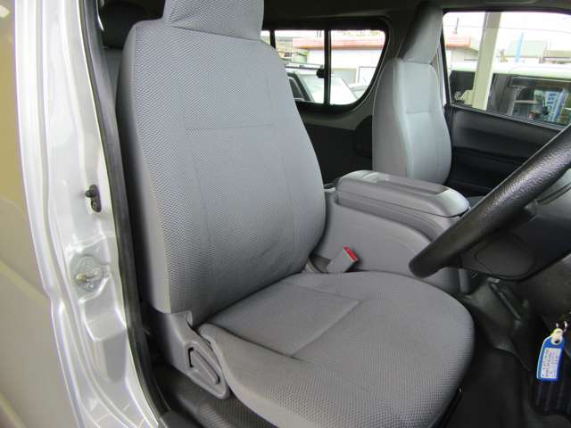 Toyota Hiace 6