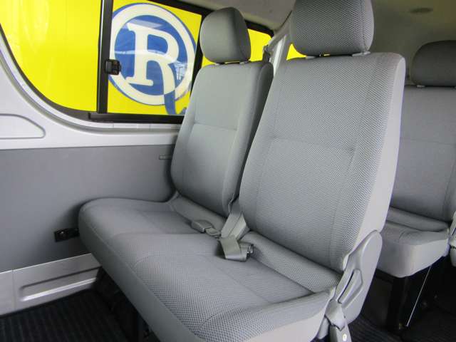 Toyota Hiace 9