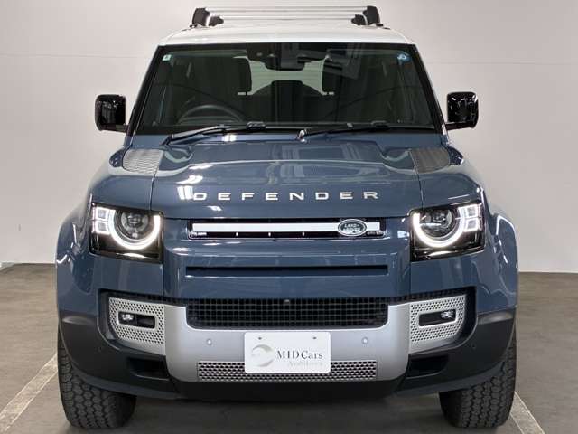 Land Rover Defender 3