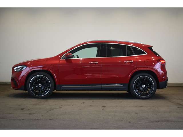 Mercedes-Benz GLA-Class 3