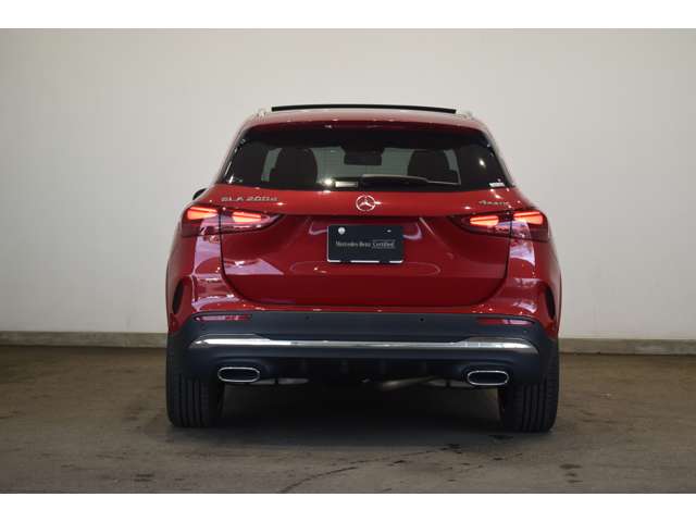 Mercedes-Benz GLA-Class 5