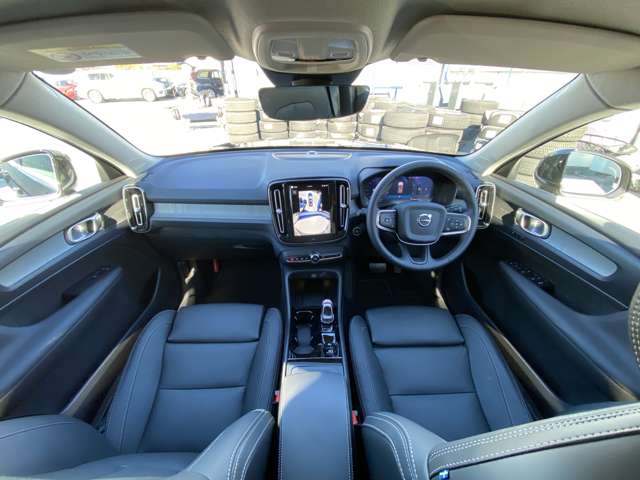 Volvo XC40 3