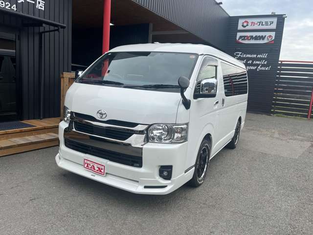 Toyota Hiace Van 3