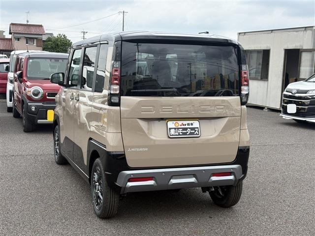 Mitsubishi Delica Mini 6