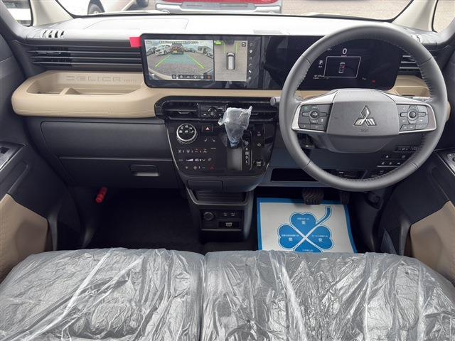 Mitsubishi Delica Mini 10