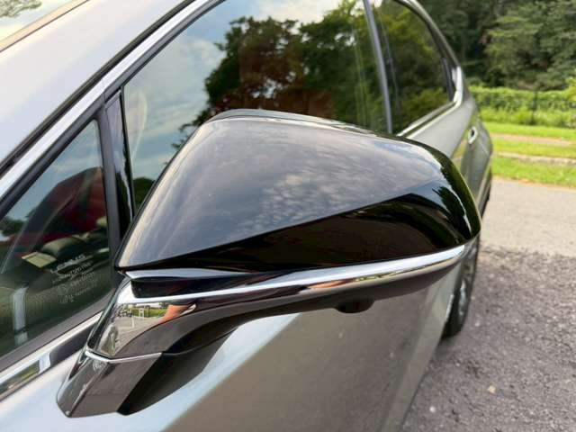 Lexus NX 11