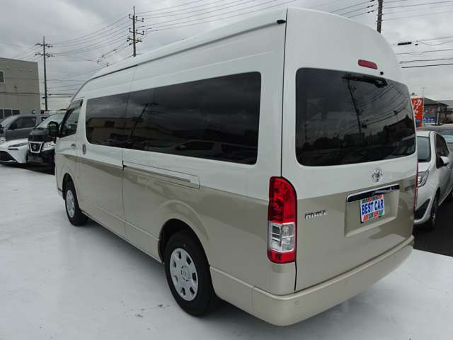 Toyota Hiace 11