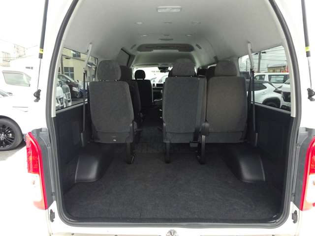 Toyota Hiace 9