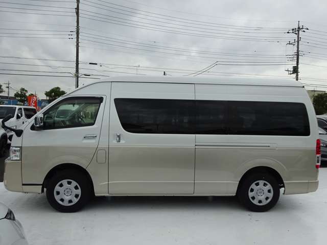 Toyota Hiace 10