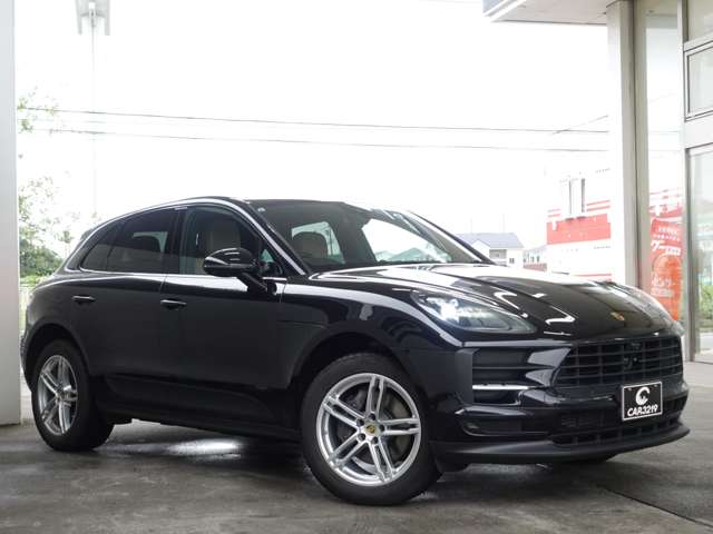 Porsche Macan 8