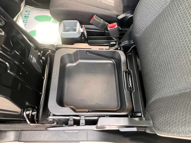 Suzuki Spacia Base 11