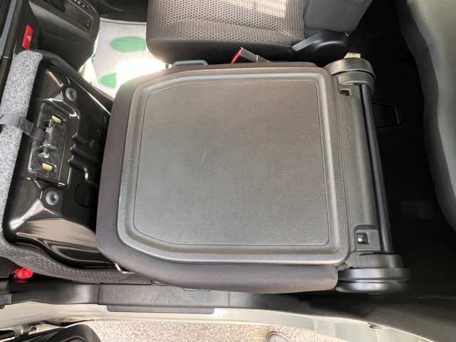 Suzuki Spacia Base 12