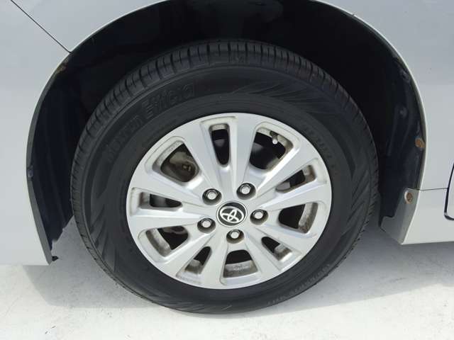 Toyota Voxy 12
