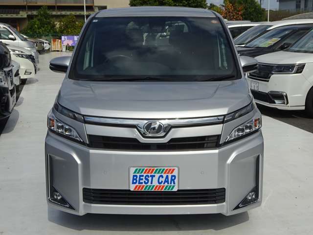 Toyota Voxy 5