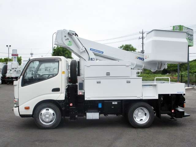 Hino Dutro 7