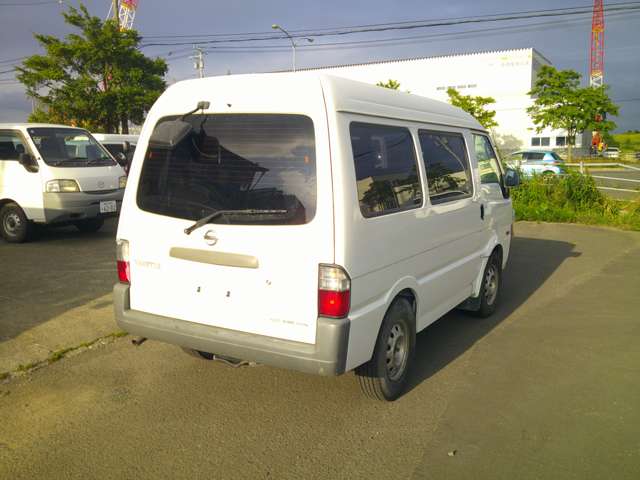 Nissan Vanette 12