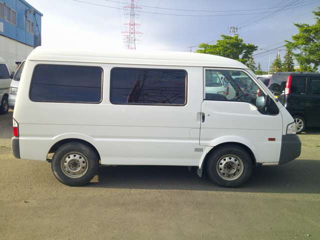 Nissan Vanette 4