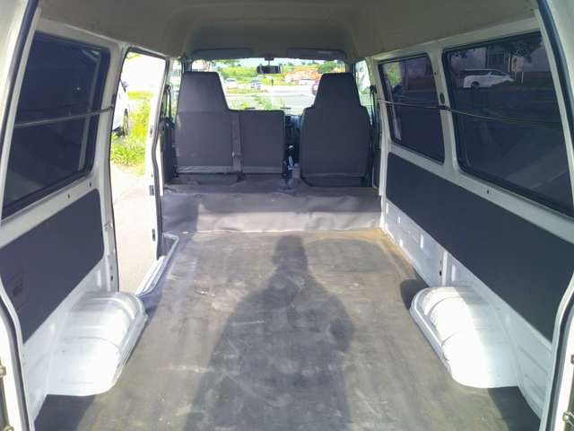 Nissan Vanette 9