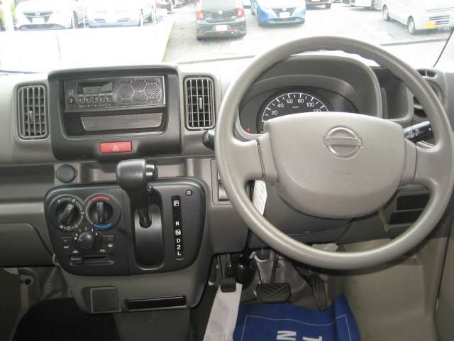 Nissan NV100 Clipper 3