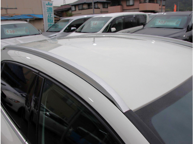 Mercedes-Benz GLA-Class 12