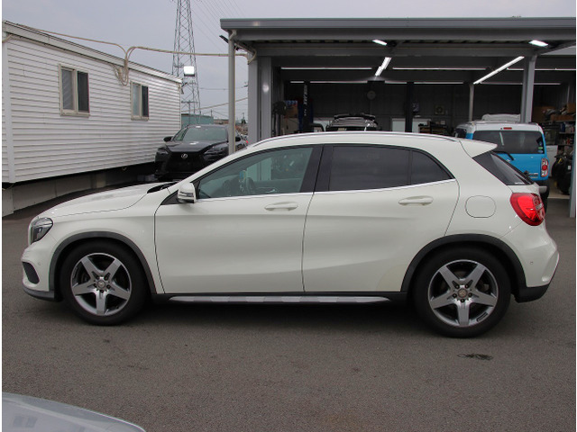 Mercedes-Benz GLA-Class 7