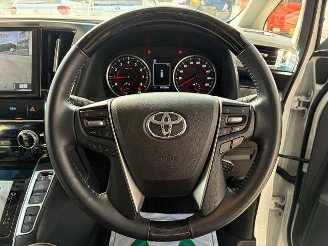 Toyota Alphard 11