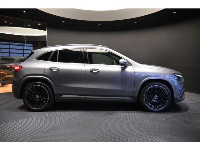 Mercedes-Benz GLA-Class 4