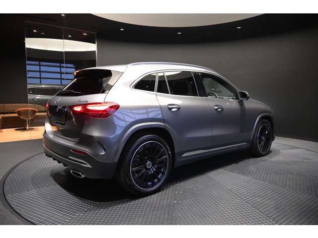 Mercedes-Benz GLA-Class 5