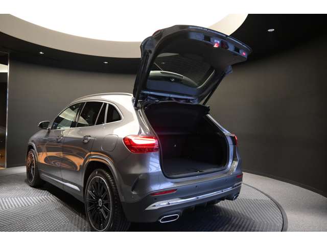 Mercedes-Benz GLA-Class 9