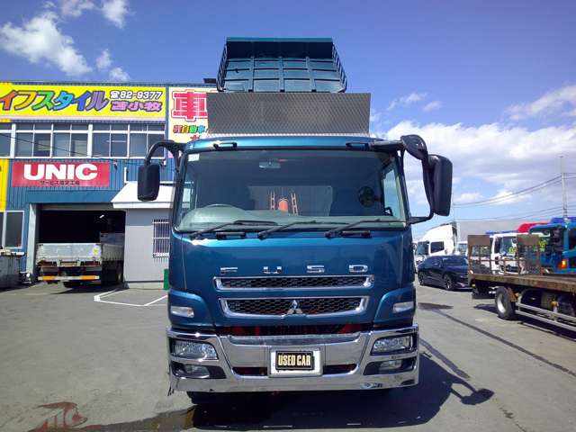 Mitsubishi Fuso Super Great 2