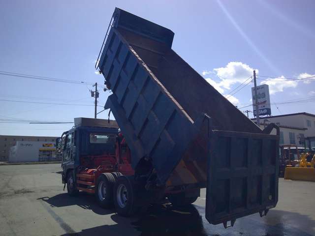 Mitsubishi Fuso Super Great 6