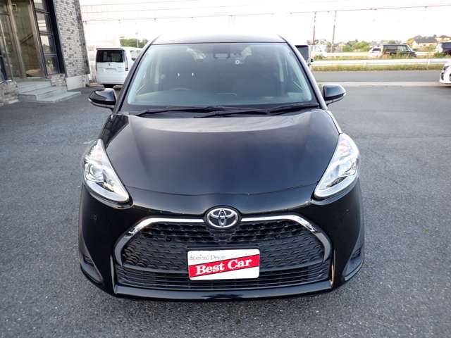 Toyota Sienta 2