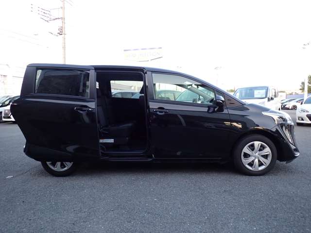 Toyota Sienta 5