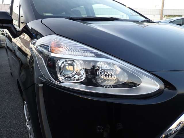 Toyota Sienta 7