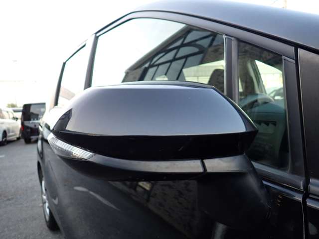 Toyota Sienta 8