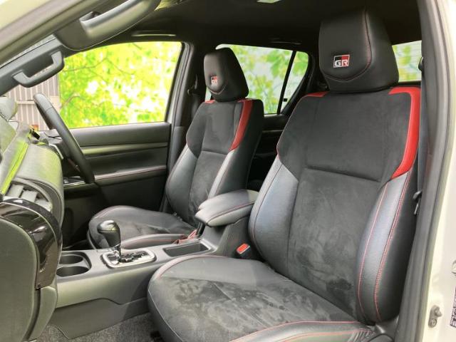 Toyota Hilux 7