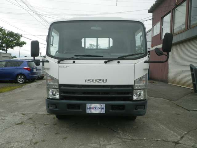 Isuzu Elf 2